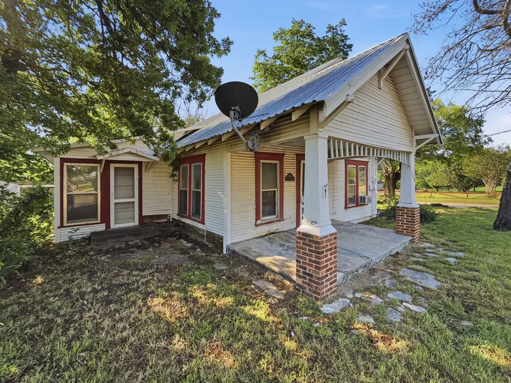 908 S Rice Street Hamilton, TX 76531