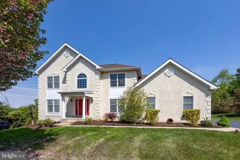 1345 WOODED KNOLLS