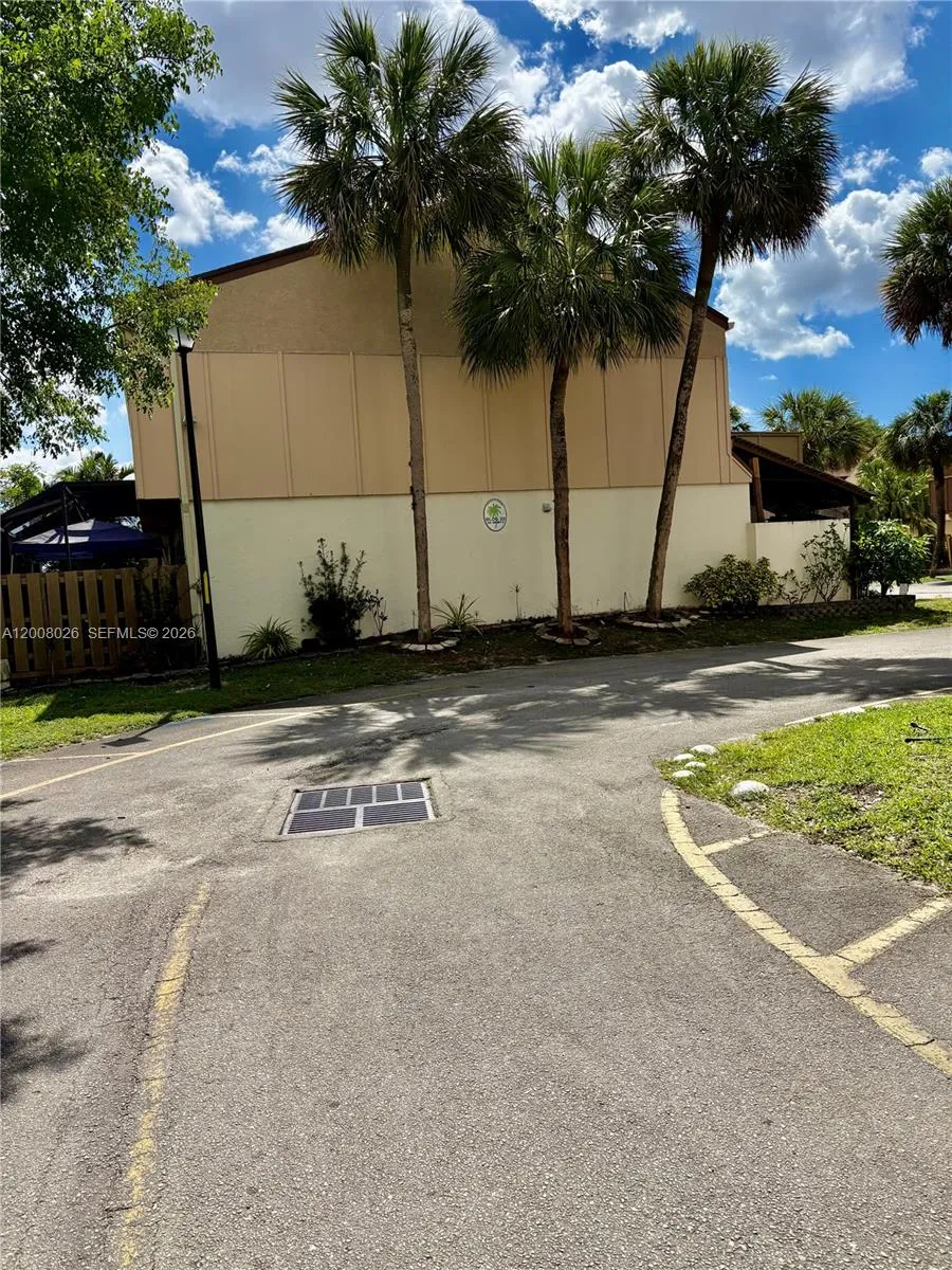 8208 NW 9th Ct #1 Plantation, FL 33324