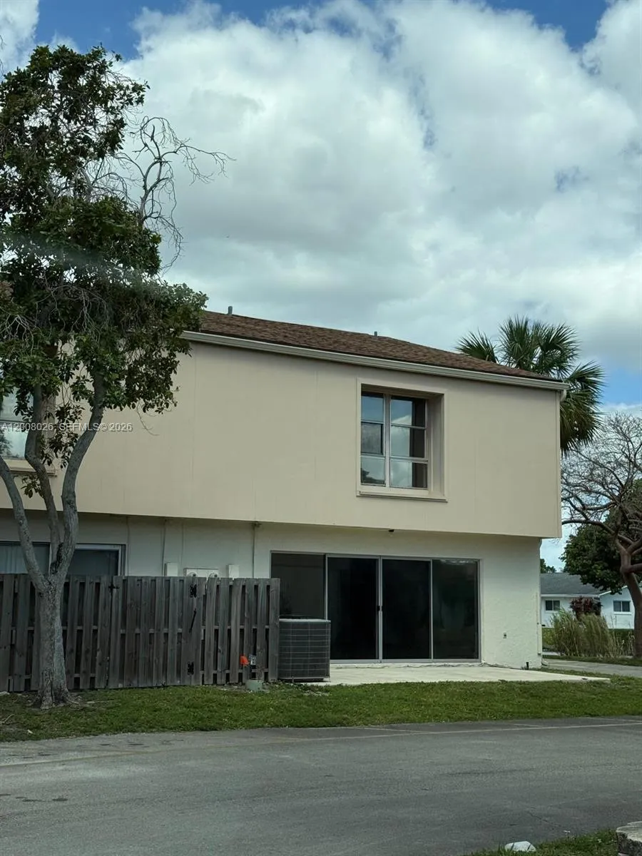 8208 NW 9th Ct #1 Plantation, FL 33324