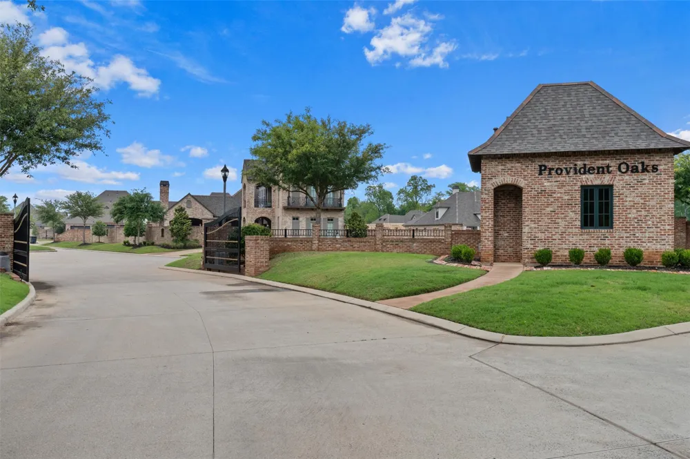 305 Chimes Street Bossier City, LA 71111
