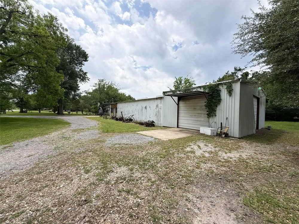 708 W Railroad Buffalo, TX 75831