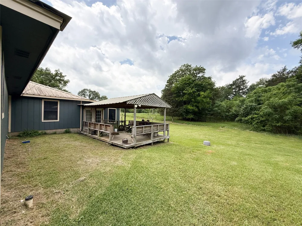 708 W Railroad Buffalo, TX 75831