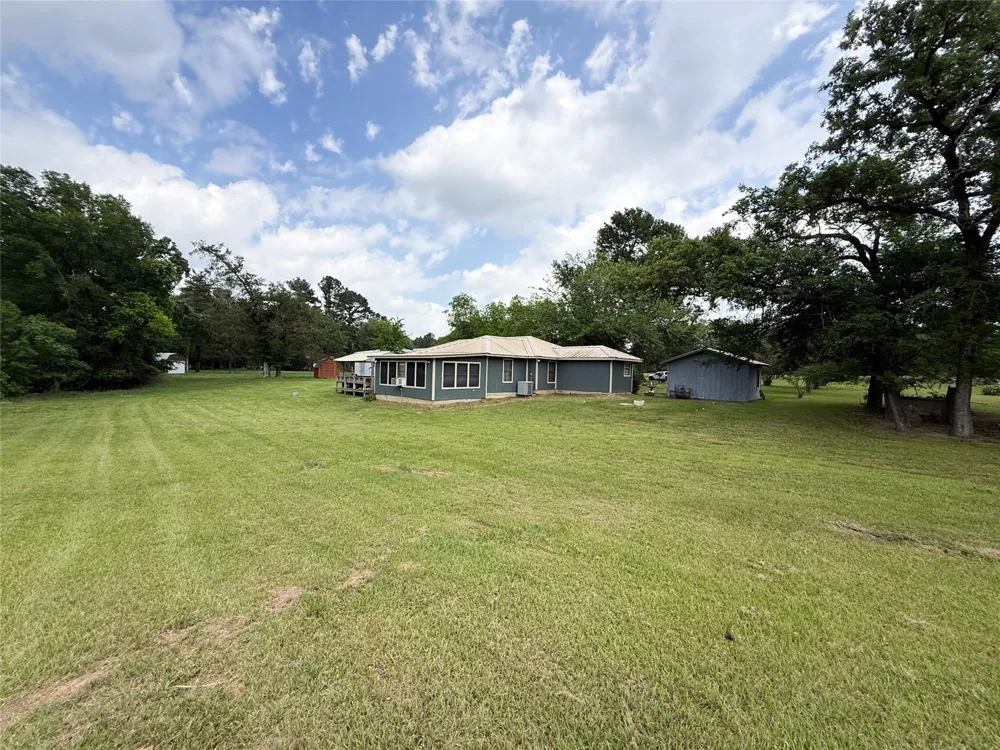 708 W Railroad Buffalo, TX 75831
