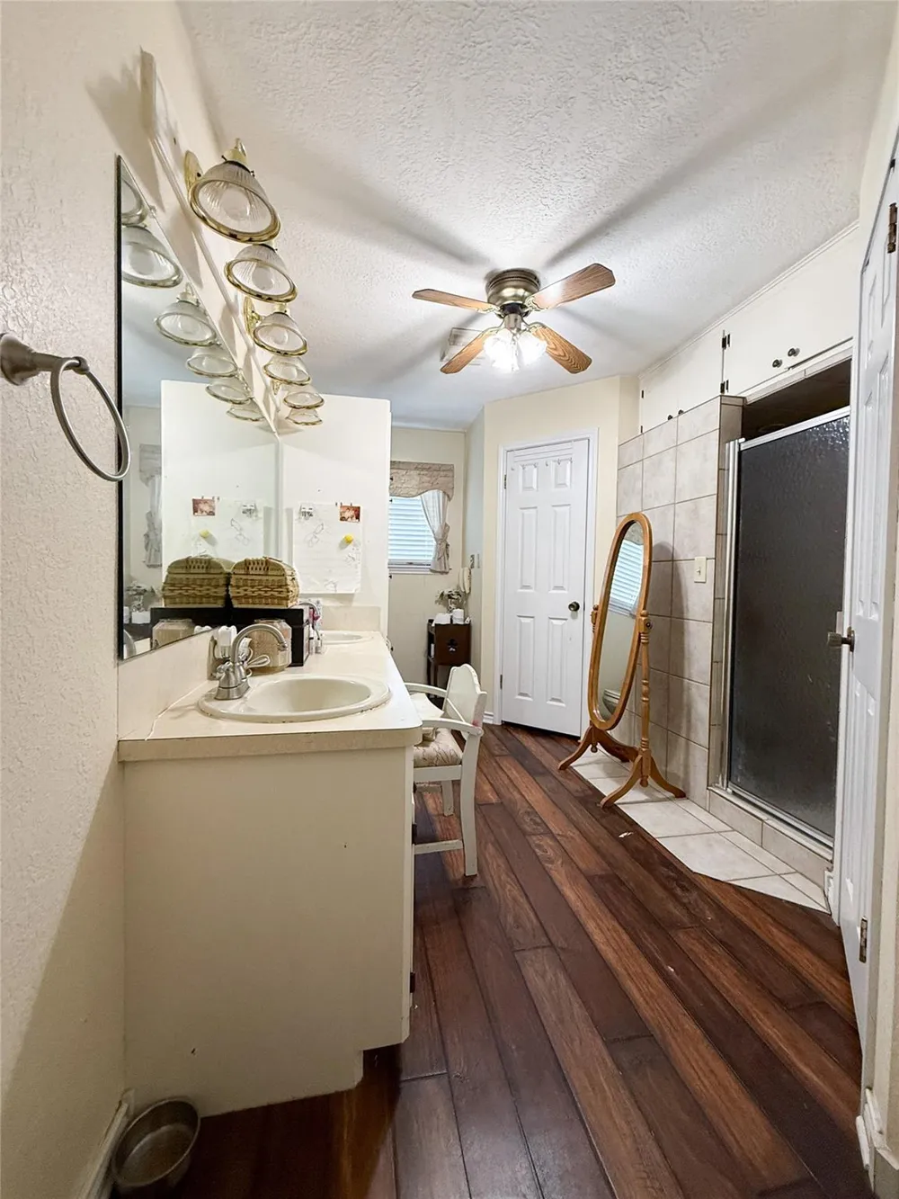 708 W Railroad Buffalo, TX 75831