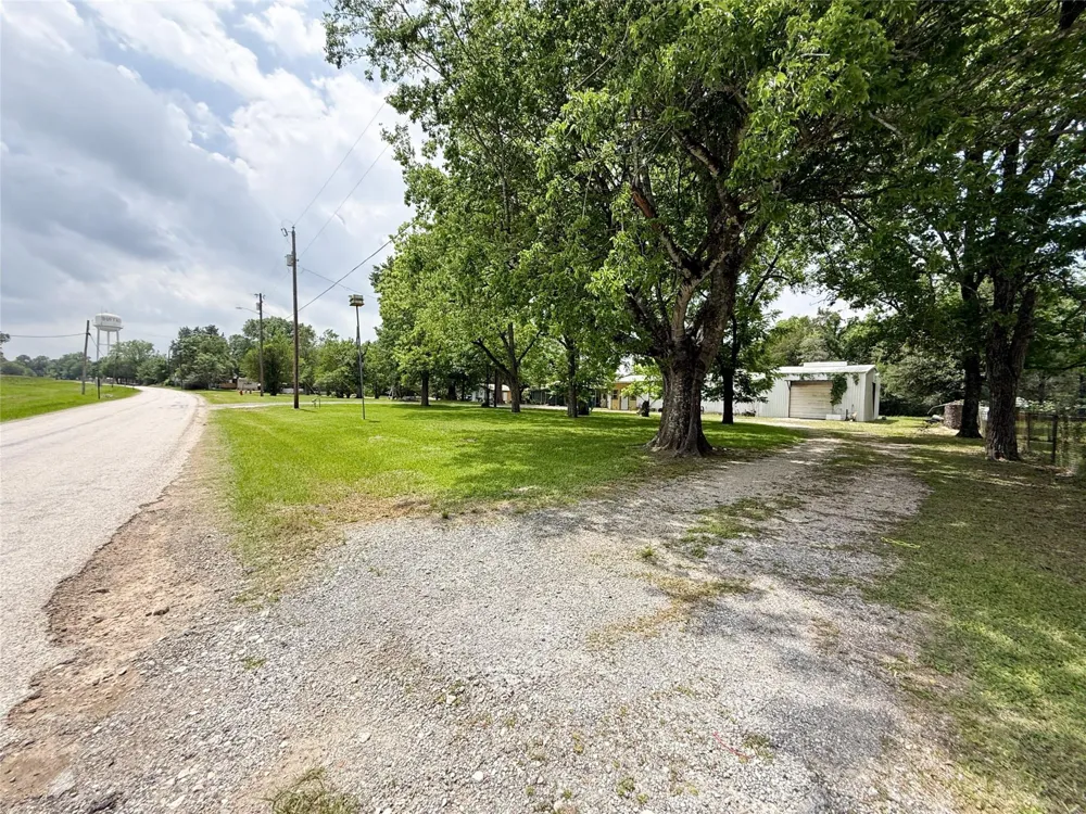 708 W Railroad Buffalo, TX 75831