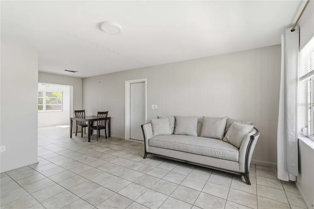 308 LANTANA AVENUE Sarasota, FL 34243