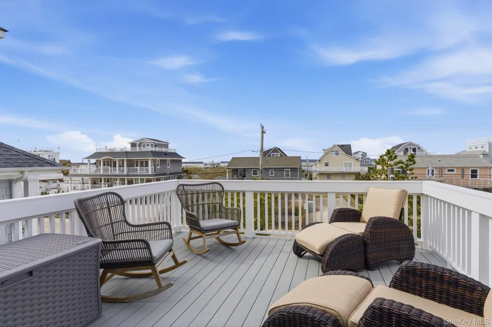 905 Dune Road Westhampton Dunes, NY 11978