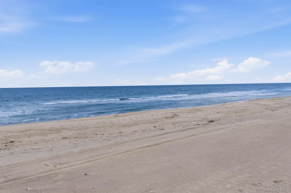 905 Dune Road Westhampton Dunes, NY 11978