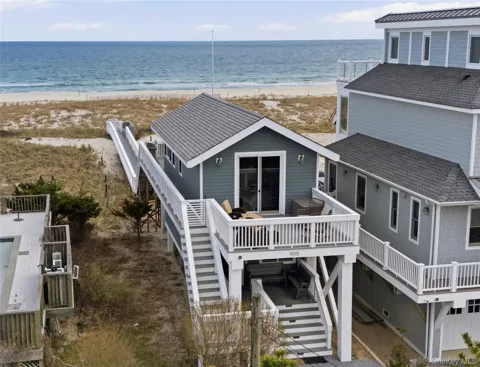 905 Dune Road