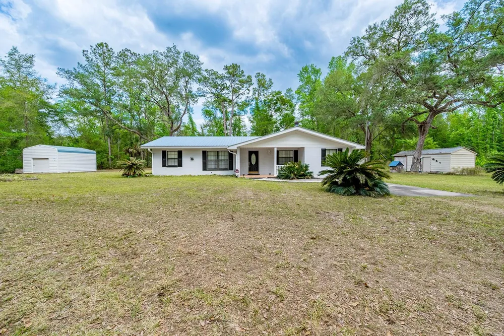 1753 SE HIGHWAY 349 Old Town, FL 32680