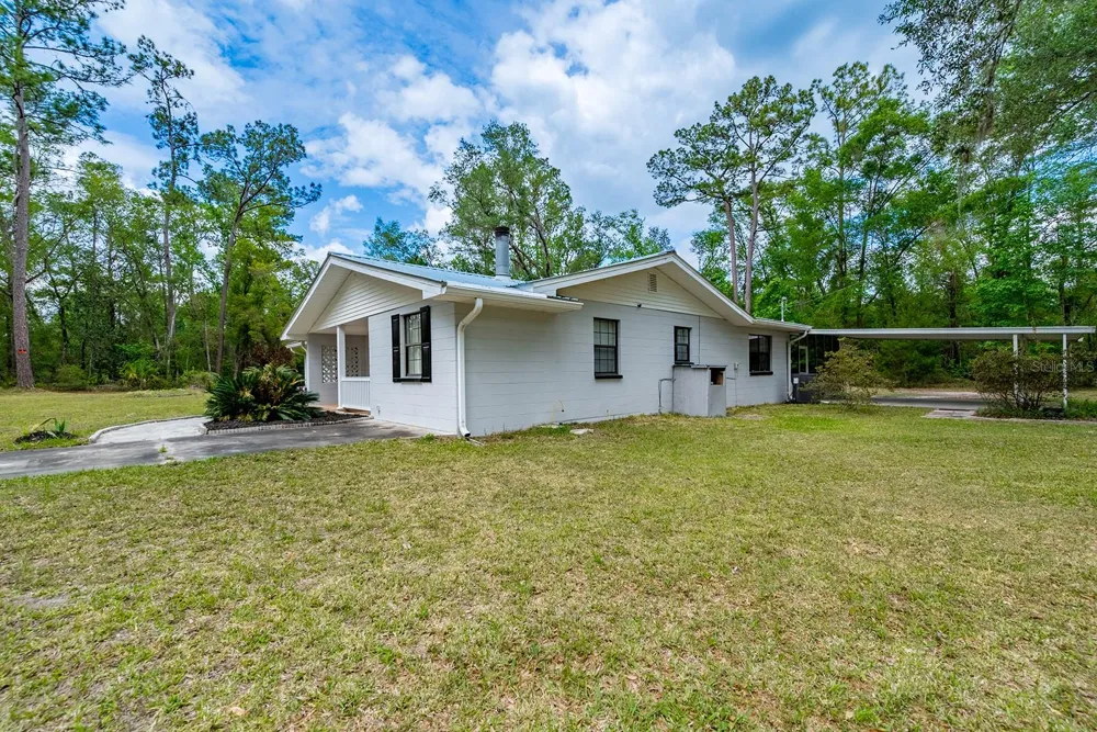 1753 SE HIGHWAY 349 Old Town, FL 32680