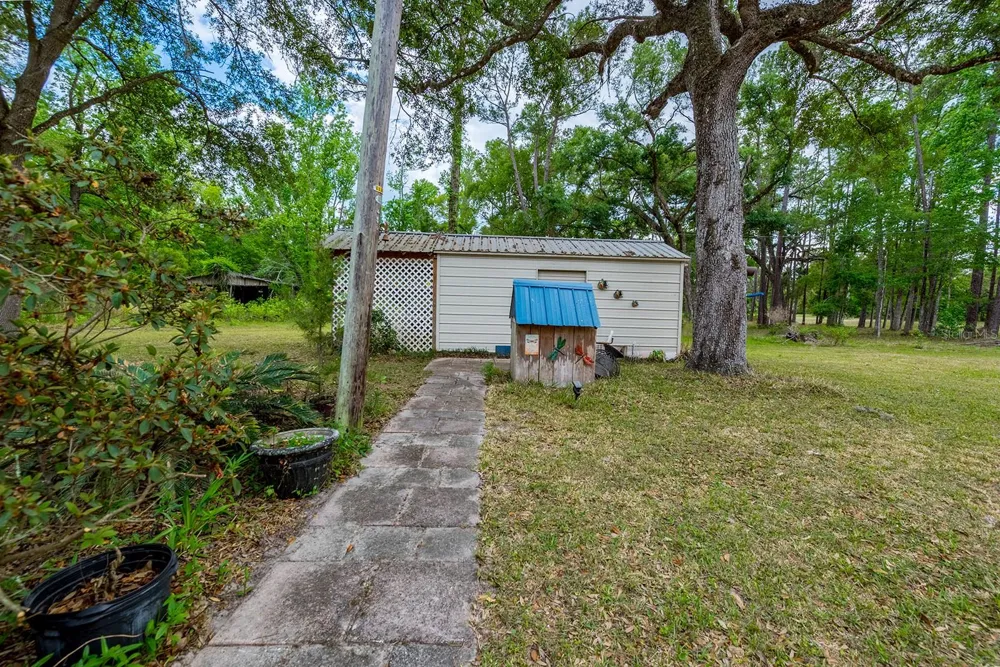 1753 SE HIGHWAY 349 Old Town, FL 32680