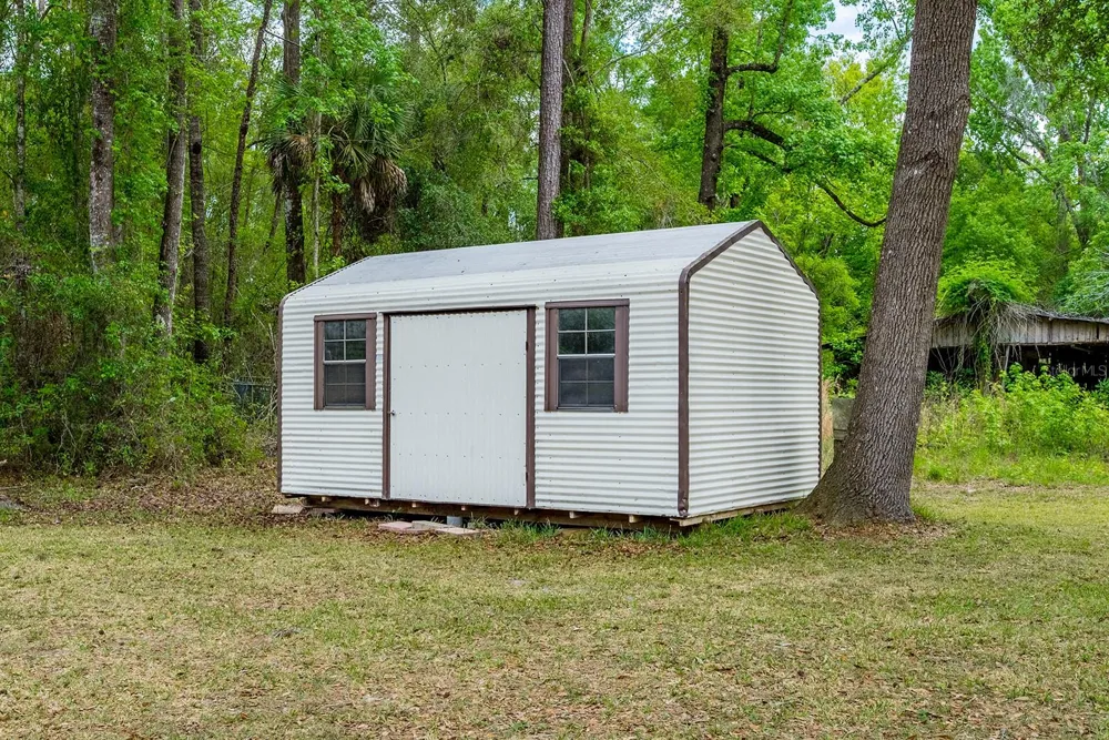 1753 SE HIGHWAY 349 Old Town, FL 32680