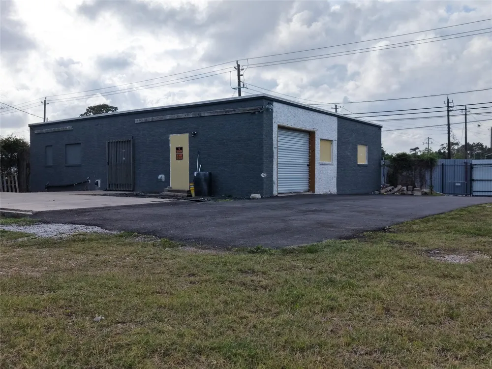 16526 Market Street Channelview, TX 77530