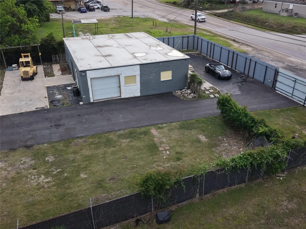 16526 Market Street Channelview, TX 77530