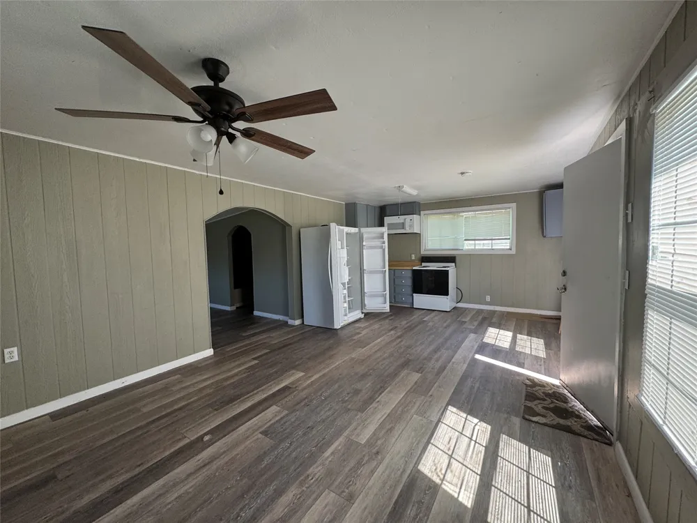 202 W Tarrant Street Cumby, TX 75433