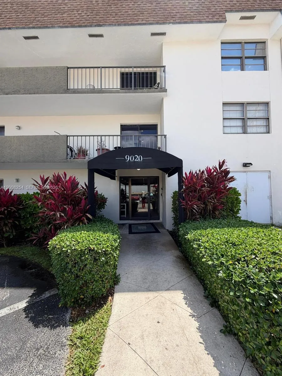 9020 NE 8th Ave #1D Miami Shores, FL 33138