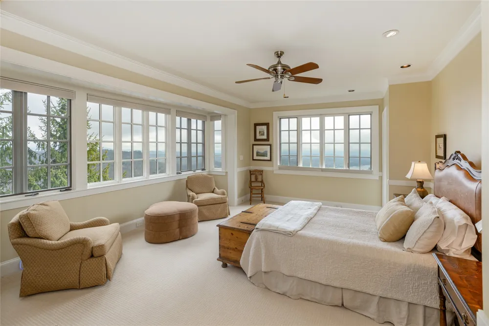 250 Meadow Ridge Drive Lake Toxaway, NC 28747