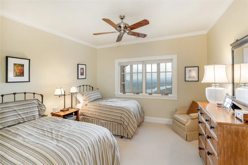 250 Meadow Ridge Drive Lake Toxaway, NC 28747