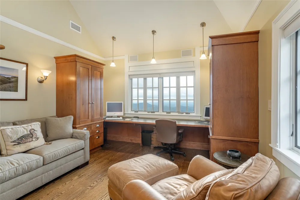 250 Meadow Ridge Drive Lake Toxaway, NC 28747