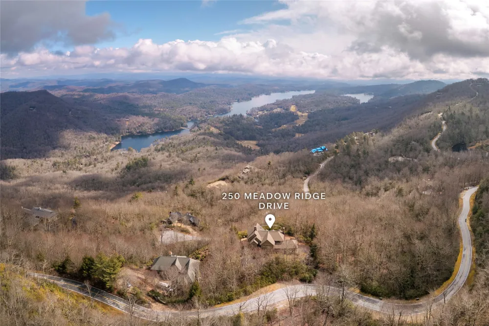 250 Meadow Ridge Drive Lake Toxaway, NC 28747