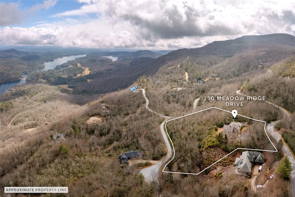 250 Meadow Ridge Drive Lake Toxaway, NC 28747
