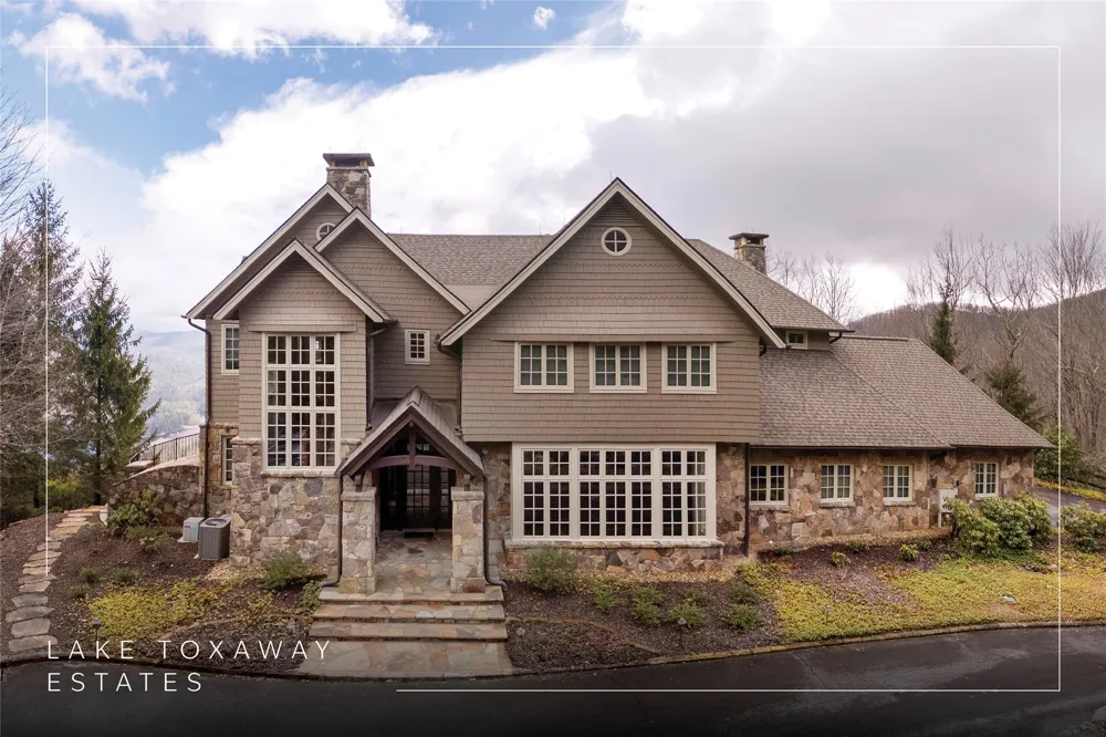 250 Meadow Ridge Drive Lake Toxaway, NC 28747