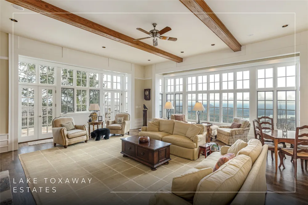 250 Meadow Ridge Drive Lake Toxaway, NC 28747