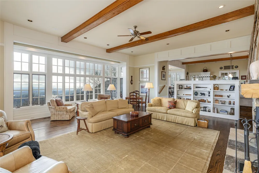 250 Meadow Ridge Drive Lake Toxaway, NC 28747