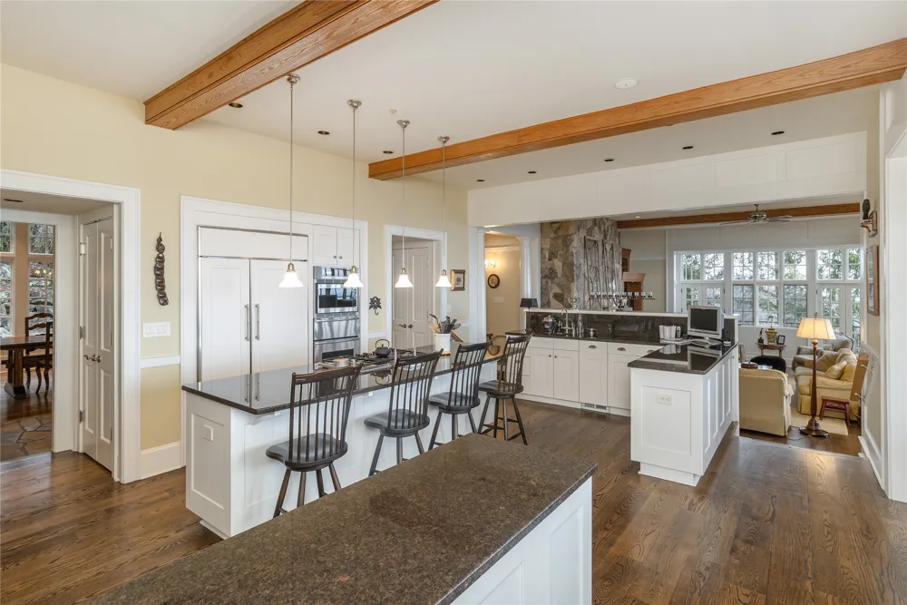 250 Meadow Ridge Drive Lake Toxaway, NC 28747