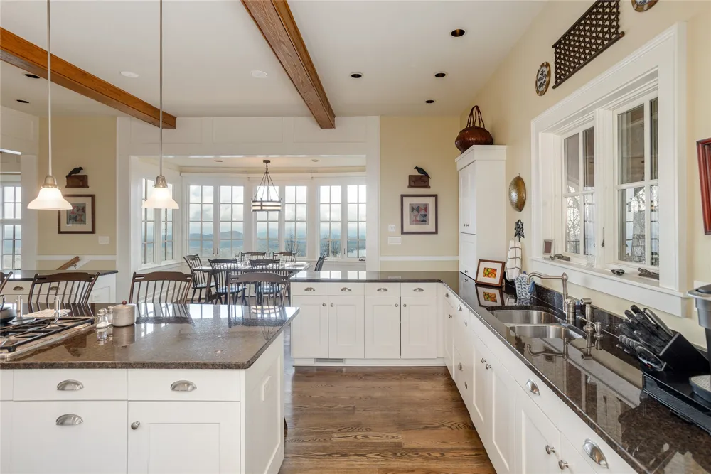 250 Meadow Ridge Drive Lake Toxaway, NC 28747