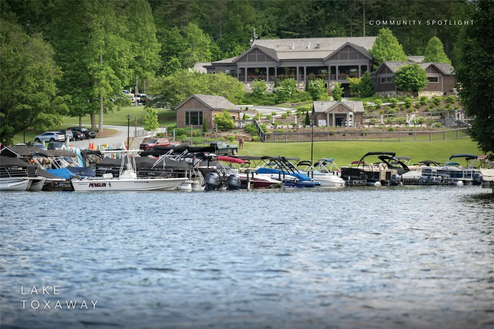 250 Meadow Ridge Drive Lake Toxaway, NC 28747