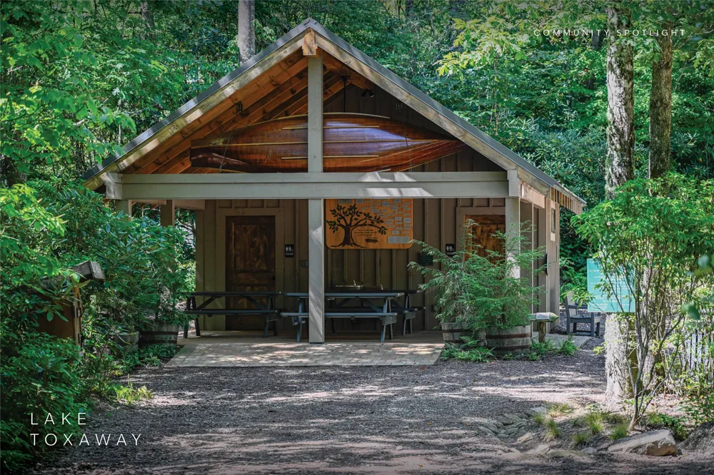 250 Meadow Ridge Drive Lake Toxaway, NC 28747
