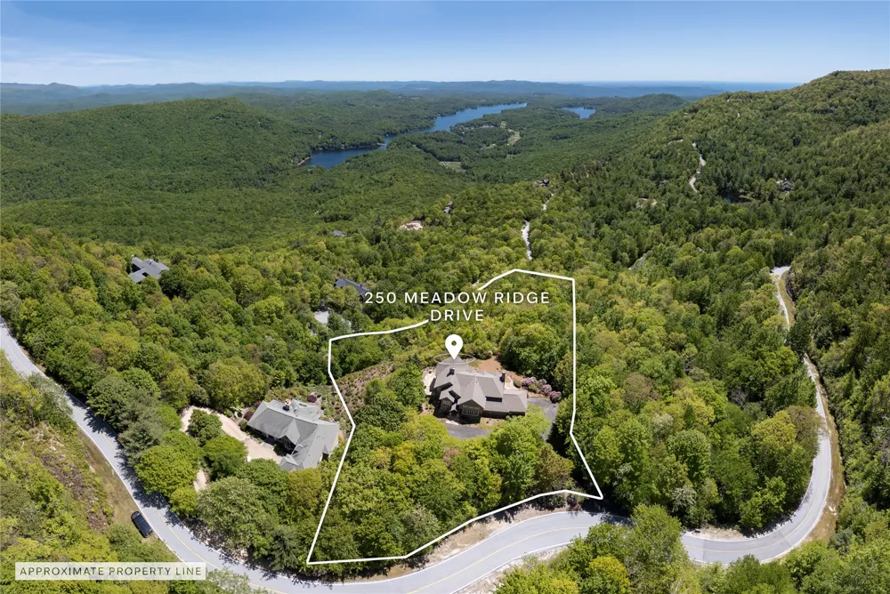 250 Meadow Ridge Drive Lake Toxaway, NC 28747