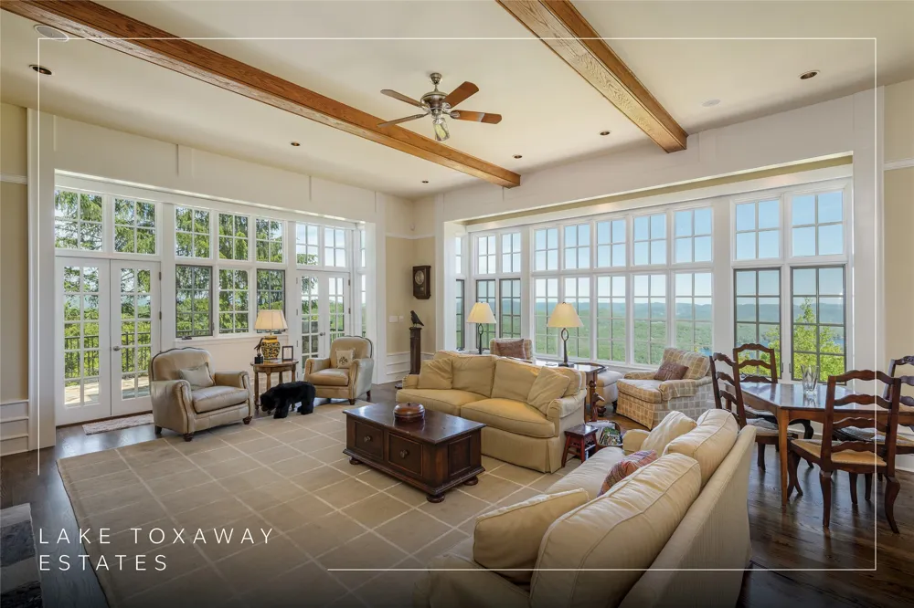 250 Meadow Ridge Drive Lake Toxaway, NC 28747