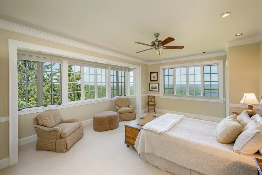 250 Meadow Ridge Drive Lake Toxaway, NC 28747