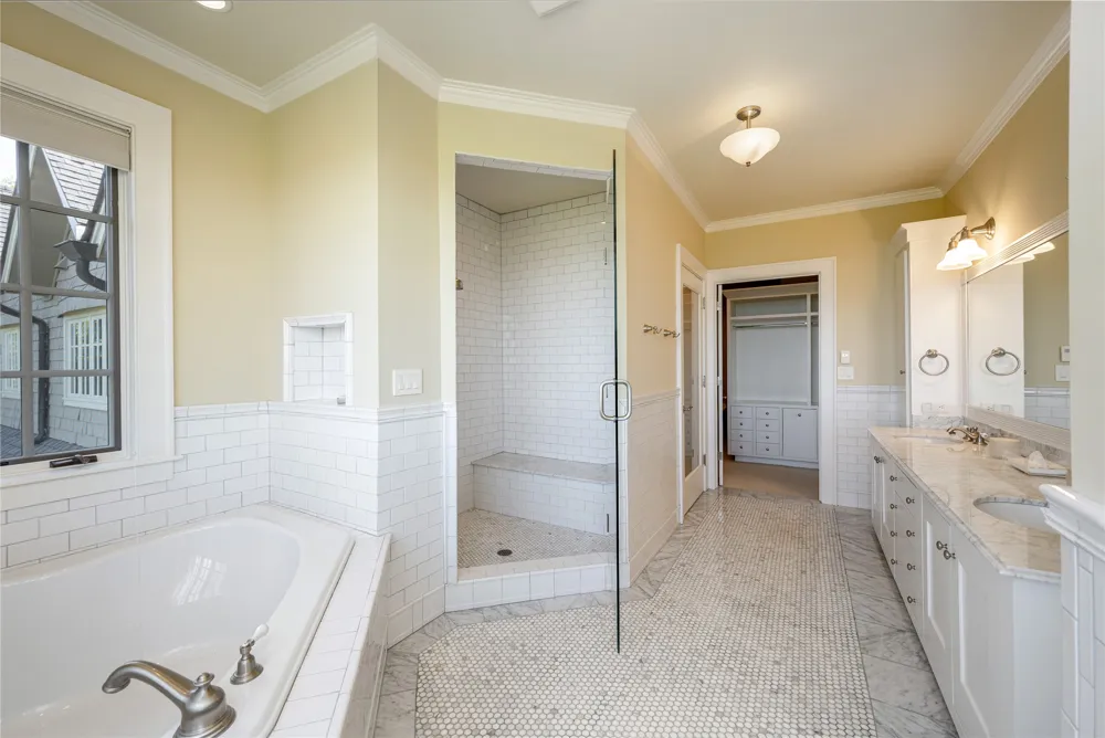 250 Meadow Ridge Drive Lake Toxaway, NC 28747