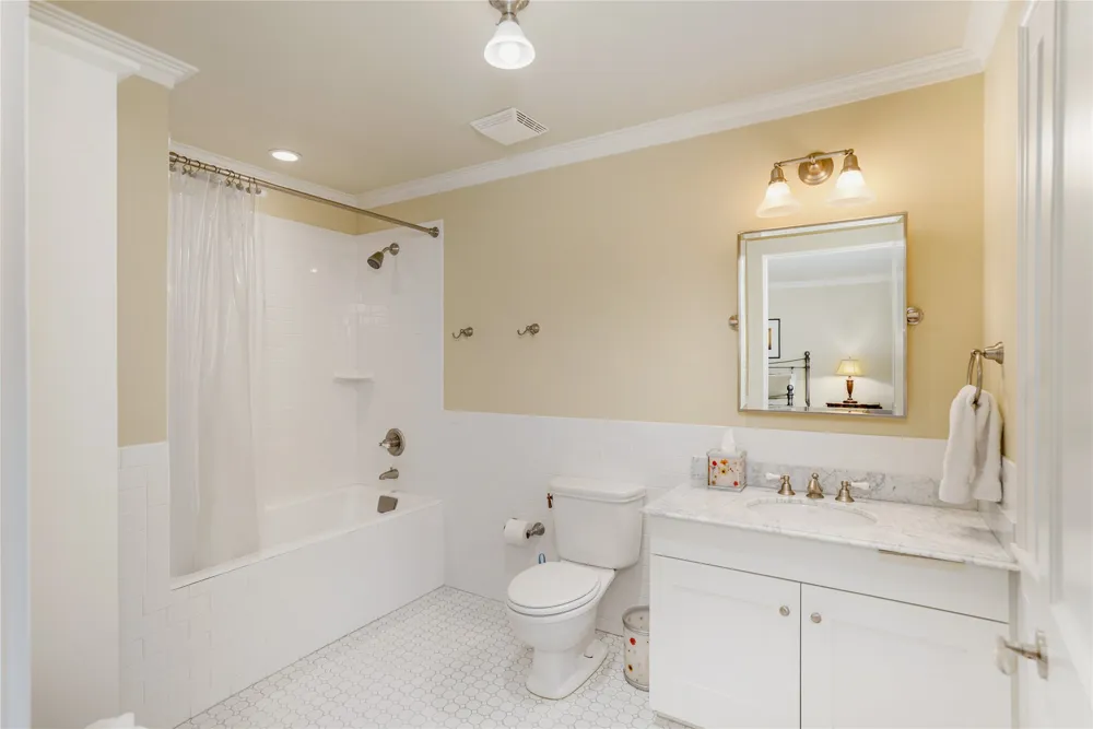 250 Meadow Ridge Drive Lake Toxaway, NC 28747