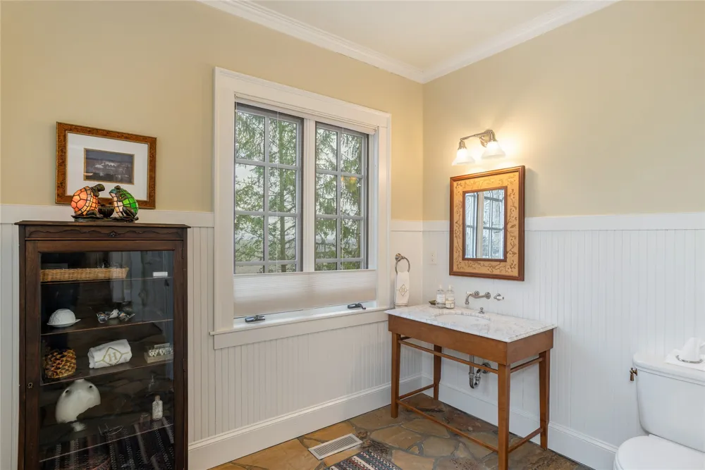 250 Meadow Ridge Drive Lake Toxaway, NC 28747