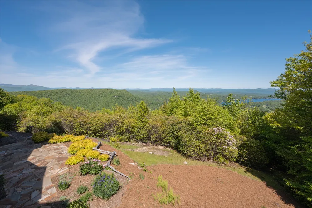 250 Meadow Ridge Drive Lake Toxaway, NC 28747