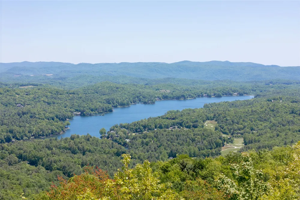 250 Meadow Ridge Drive Lake Toxaway, NC 28747