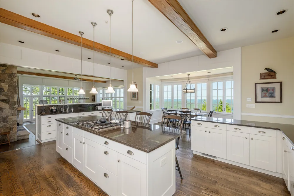 250 Meadow Ridge Drive Lake Toxaway, NC 28747