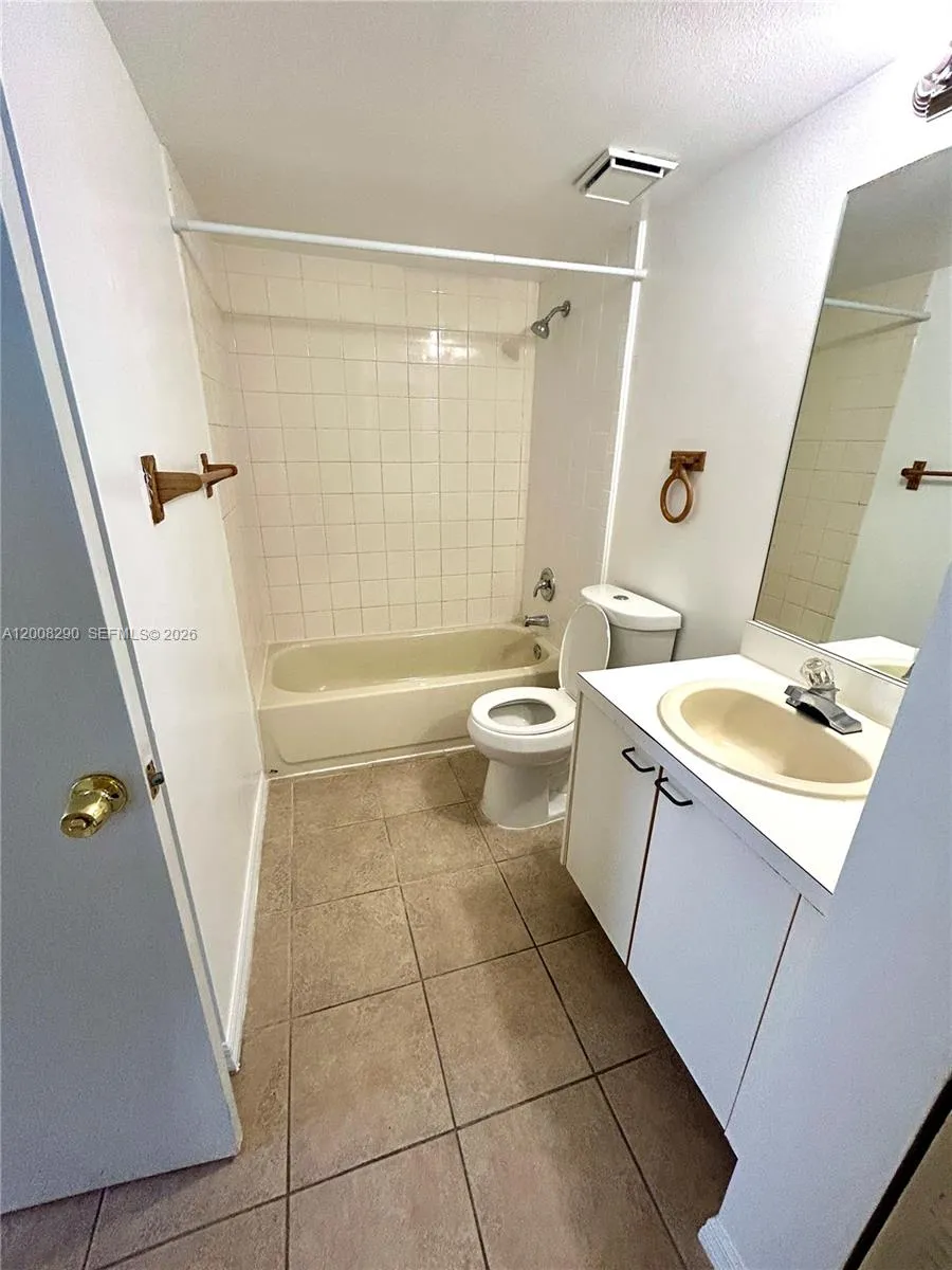 5627 Blue Shadows Court #3 Orlando, FL 32811