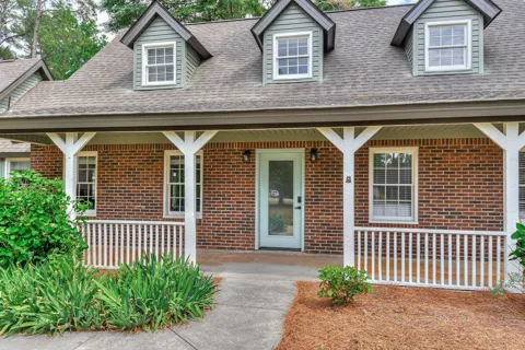 135 Lake Bluff Drive