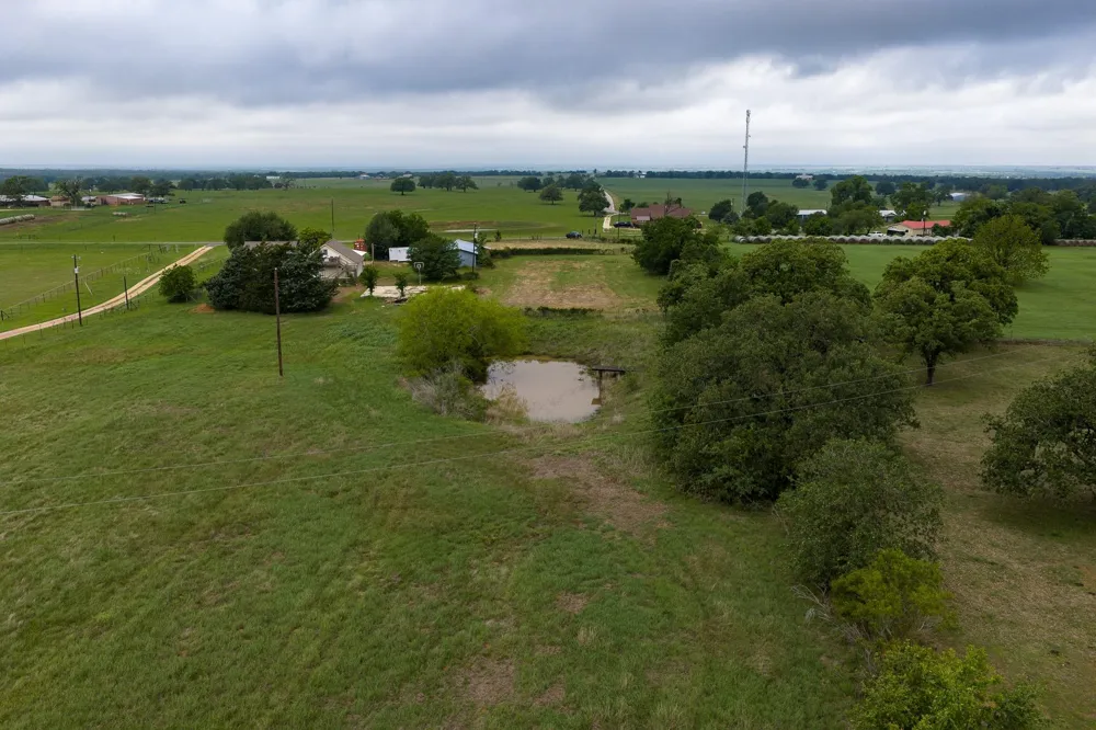 5505 S Farm To Market 486 Thorndale, TX 76577