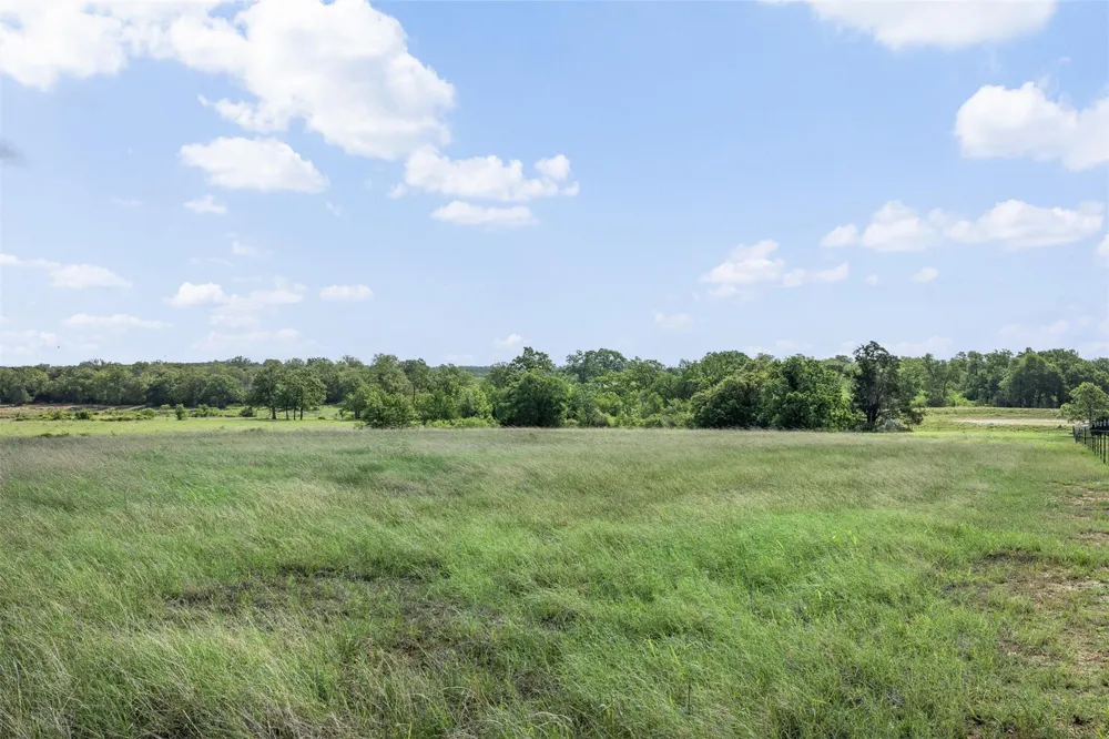 5505 S Farm To Market 486 Thorndale, TX 76577