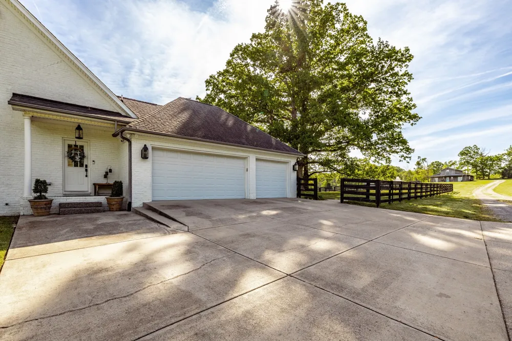 8137 Shoals Branch Rd Primm Springs, TN 38476