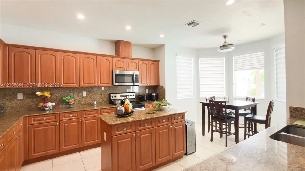 2180 SW 152nd Pl Miami, FL 33185