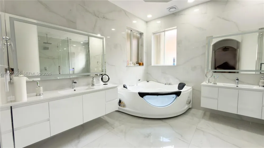 2180 SW 152nd Pl Miami, FL 33185